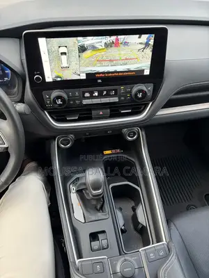 Toyota Corolla Hybrid XLE 2025 Blanc