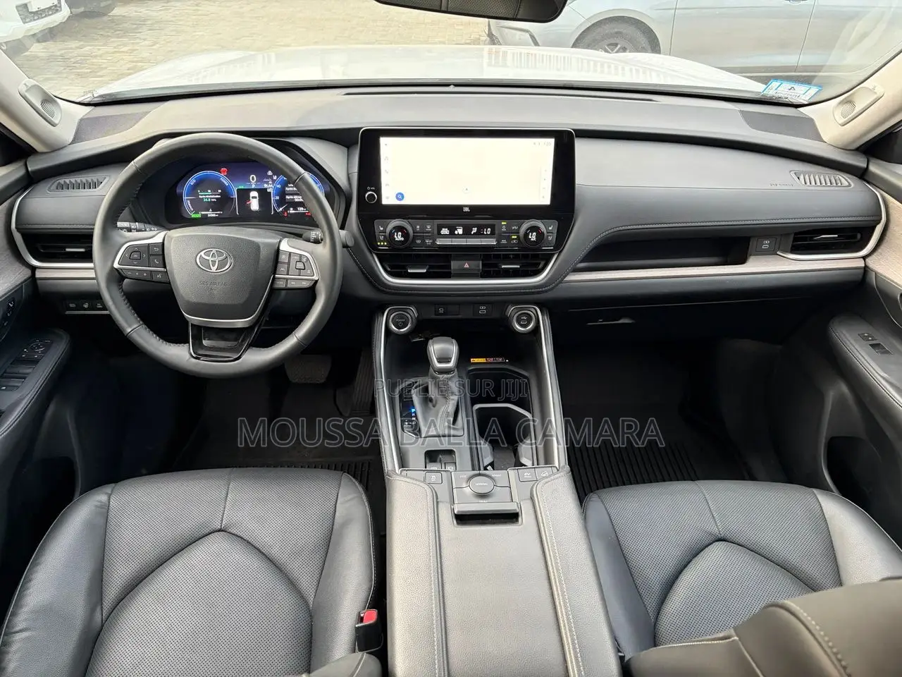 Toyota Corolla Hybrid XLE 2025 Blanc