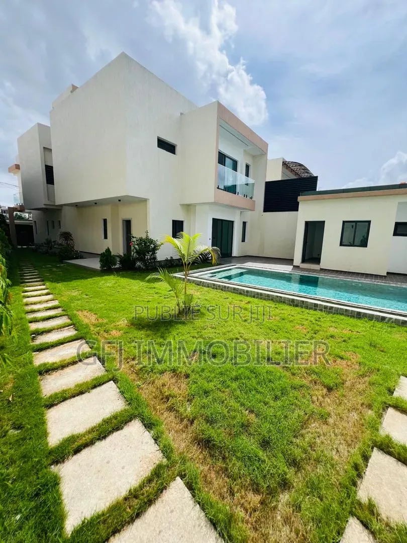 5chbre Duplex dans Francis Gweh, Cocody à Vendre