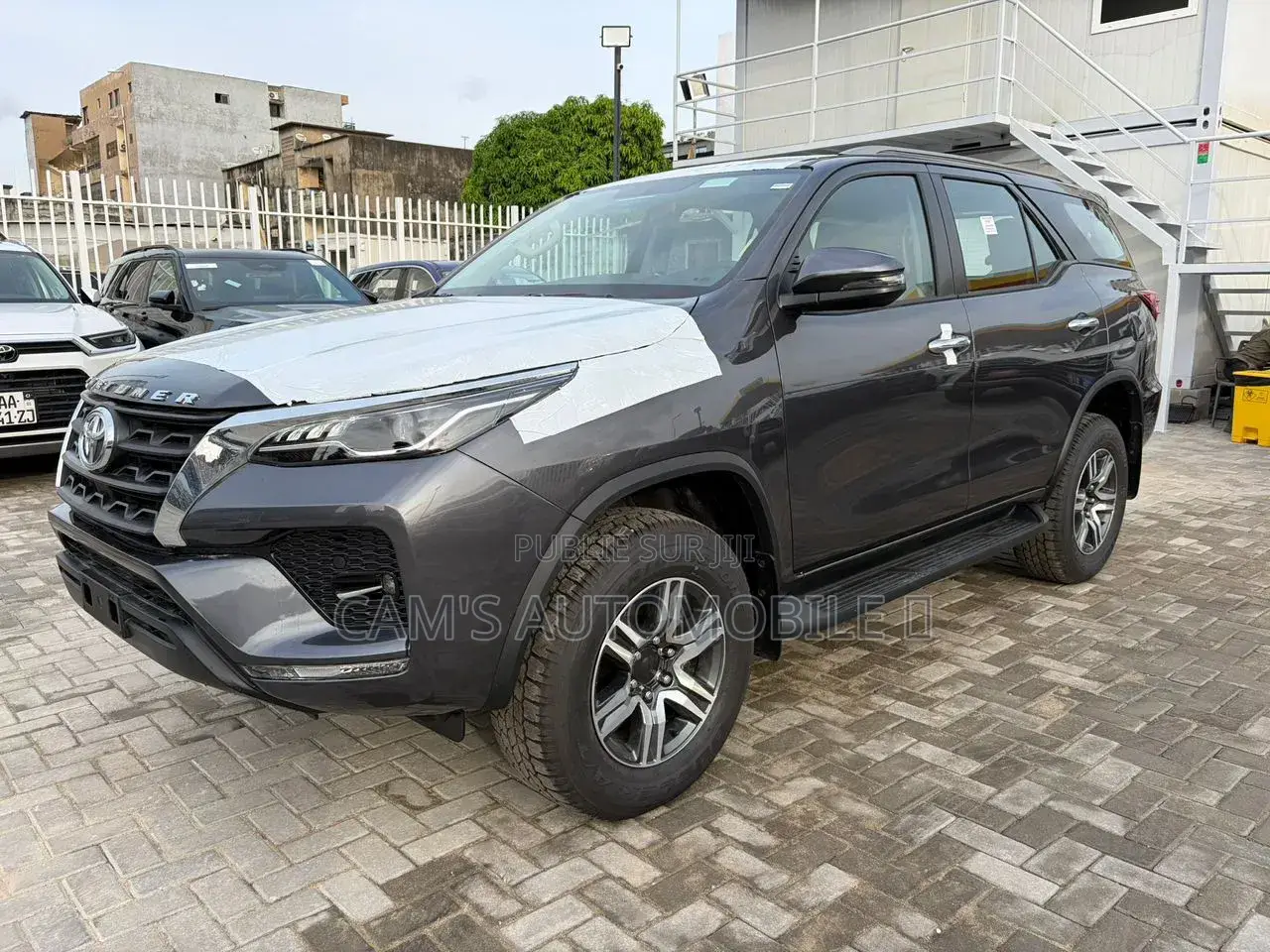 Nouveau Toyota Fortuner 2025 Gris