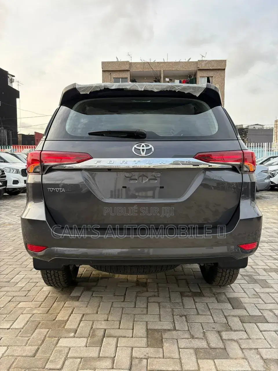 Nouveau Toyota Fortuner 2025 Gris