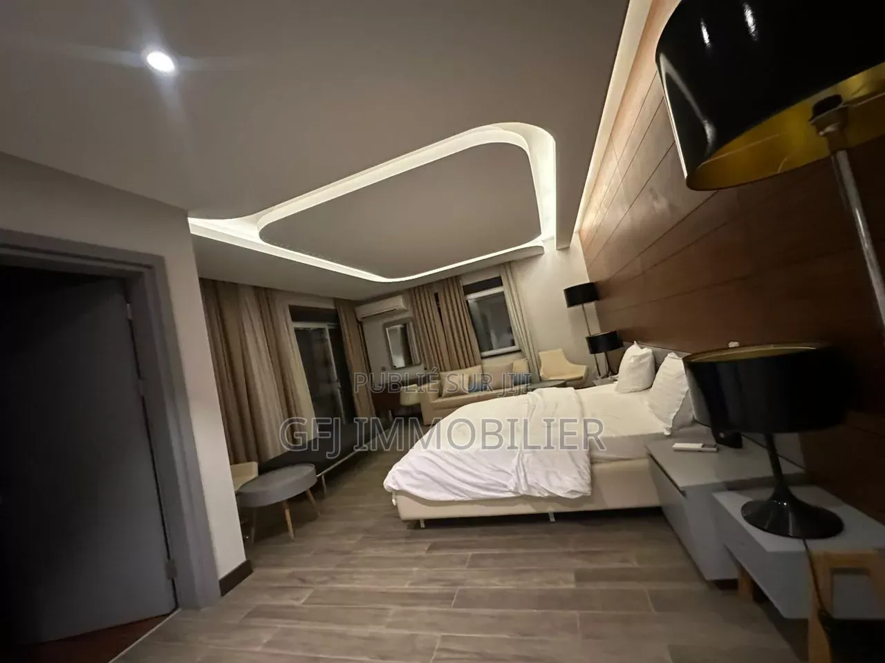 4chbre Duplex dans Francis Gweh, Cocody à Louer