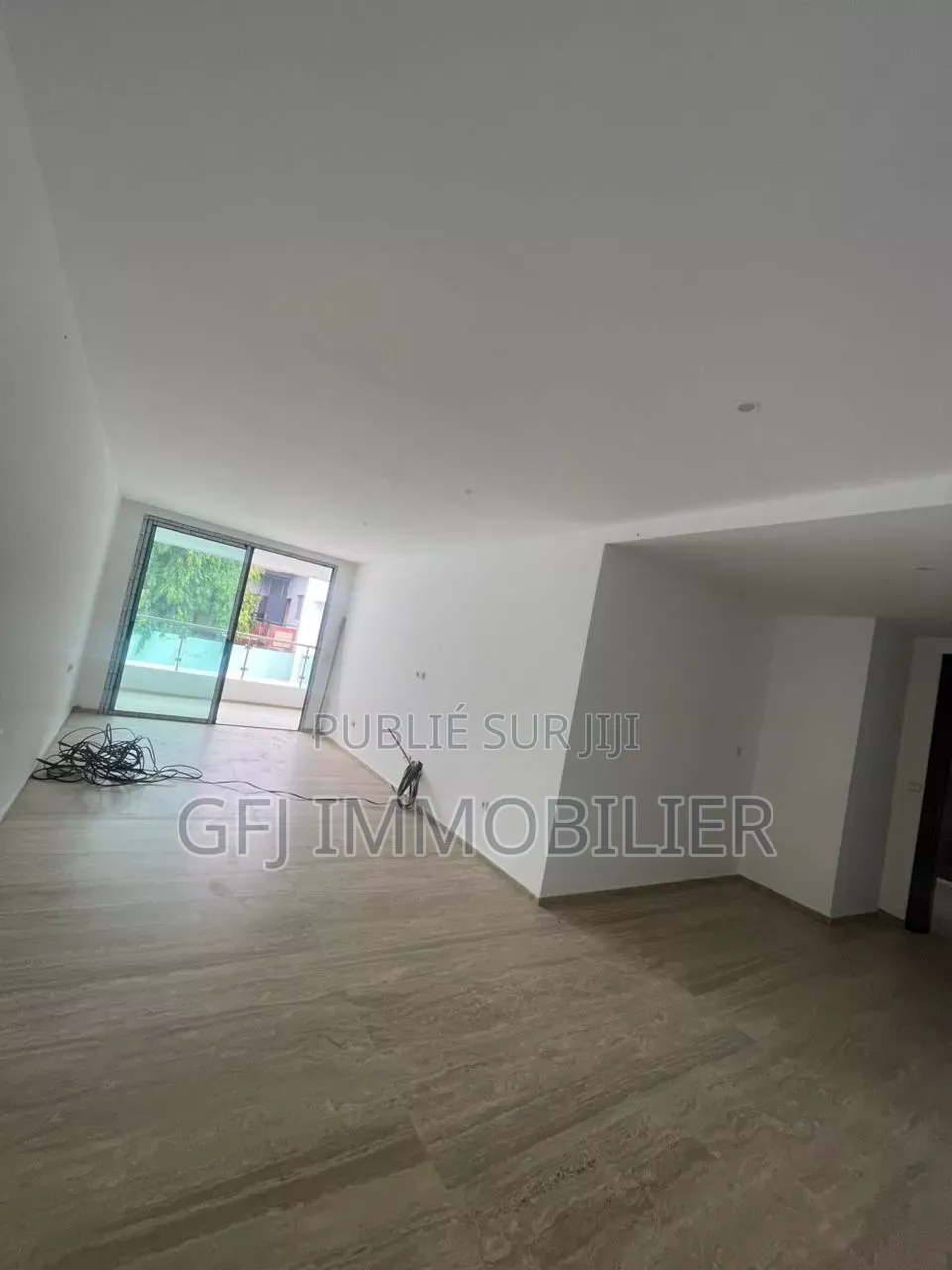 5chbre Duplex dans Francis Gweh, Cocody à Louer