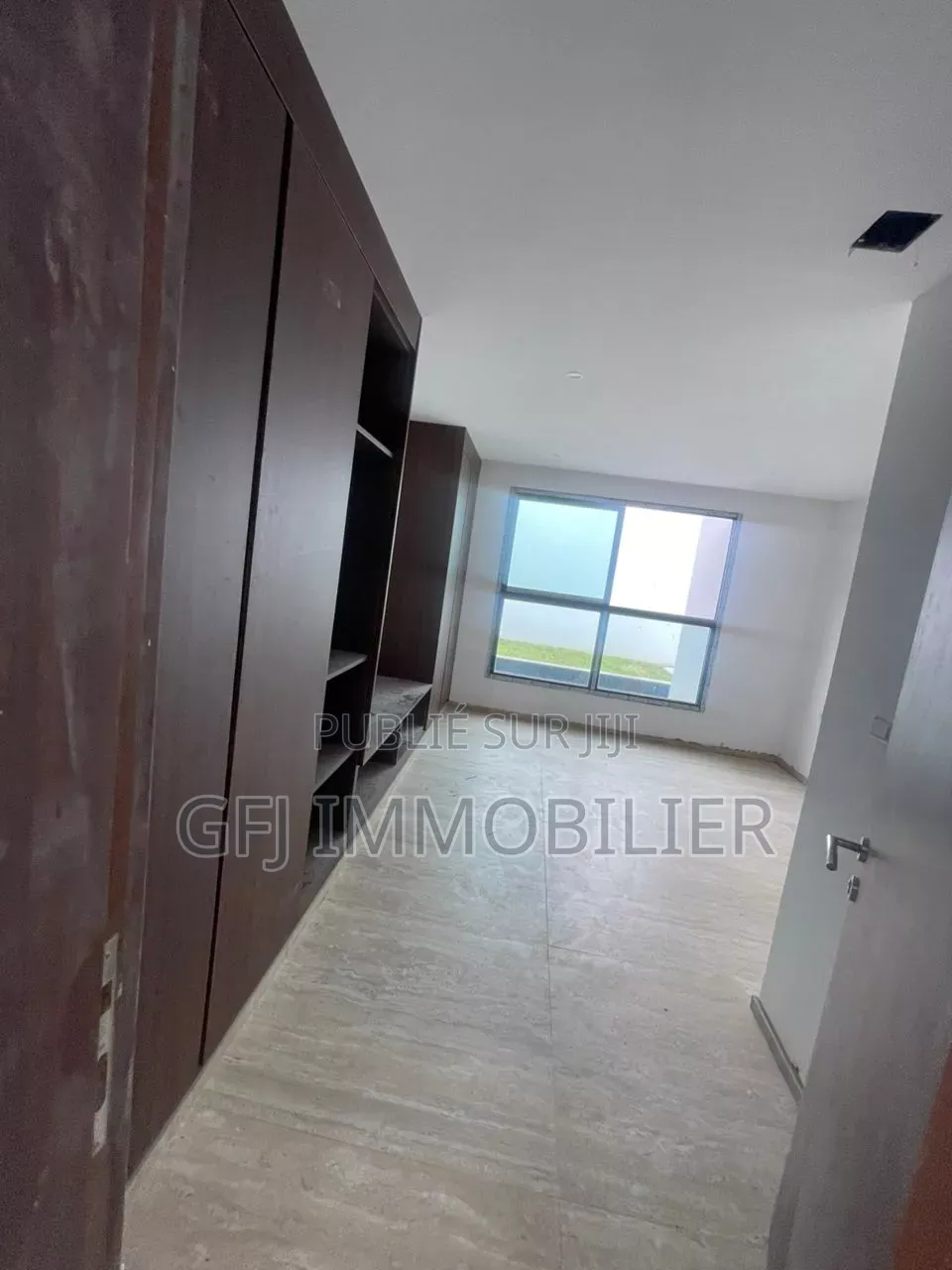 5chbre Duplex dans Francis Gweh, Cocody à Louer