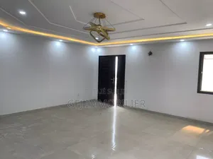 8chbre Duplex dans Francis Gweh, Cocody à Louer