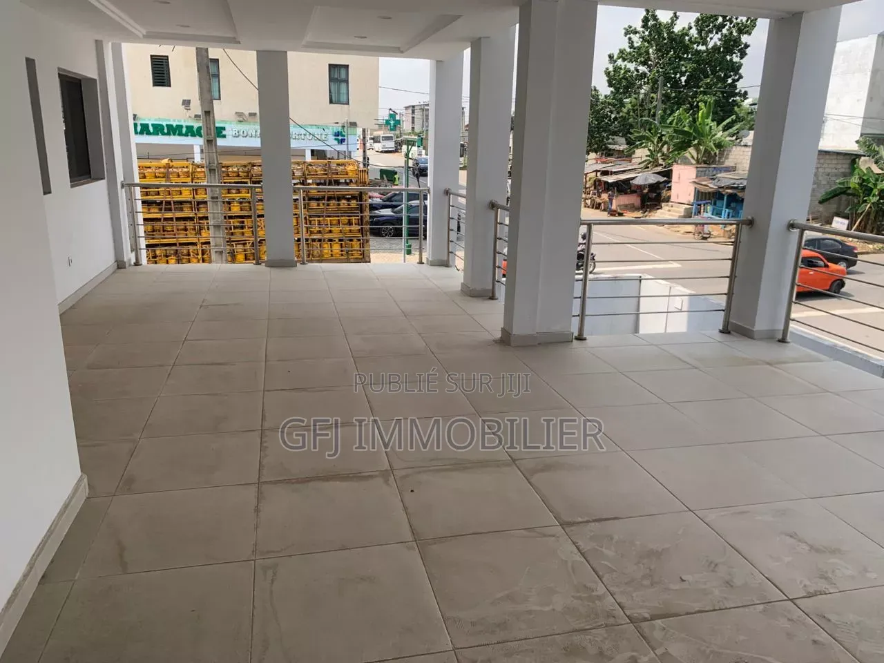8chbre Duplex dans Francis Gweh, Cocody à Louer