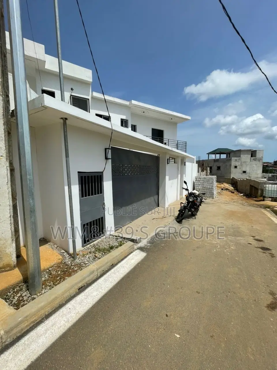 4chbre Villa dans Wims, Bingerville à Vendre