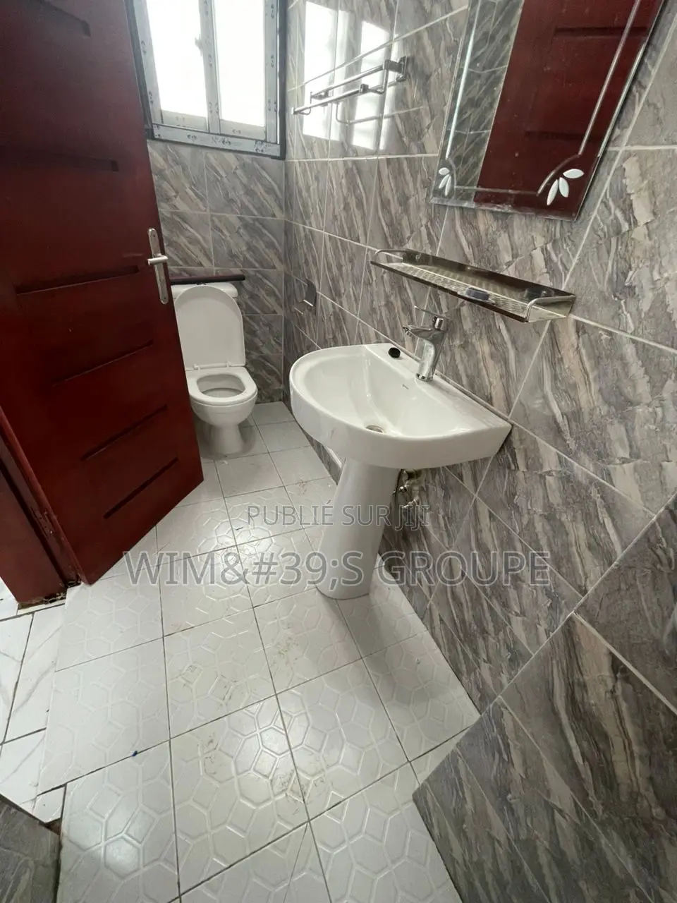 4chbre Villa dans Wims, Bingerville à Vendre