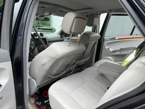 Mercedes-Benz M Class ML 350 AWD 4Matic (3.5L V6 7A) 2006 Noir