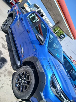 Toyota Hilux 2024 Bleu