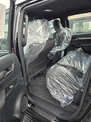 Nouveau Toyota Hilux 2025 Noir