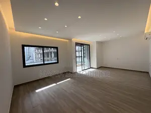 3chbre Appartement dans Massa Immobilier, Marcory à Louer