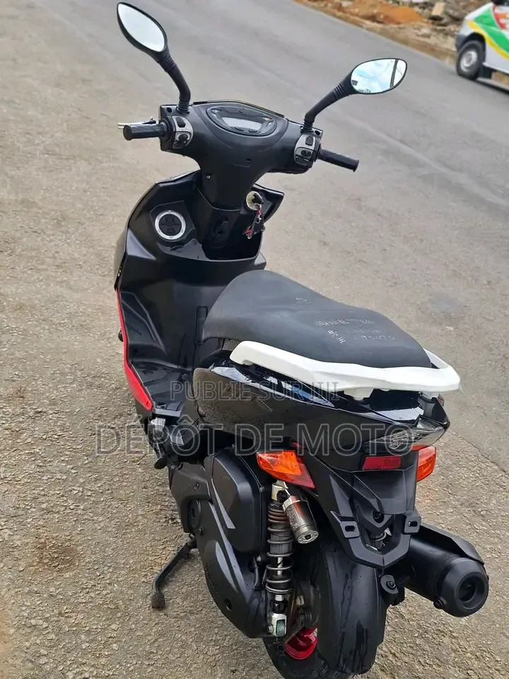 Nouveau Yamaha Autre 2023 Noir