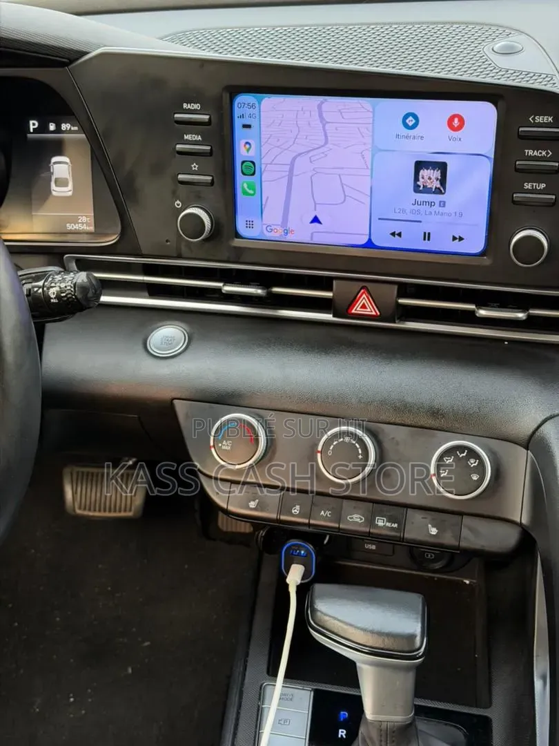 Hyundai Elantra 2023 Bordeaux