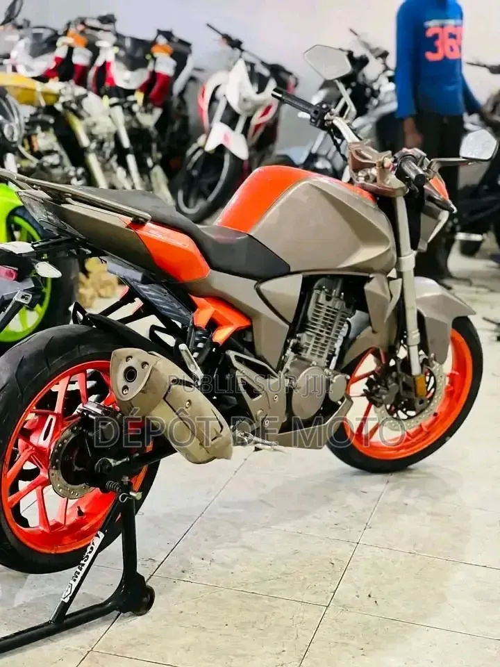 Nouveau Zontes ZT250-R 2026 Gris