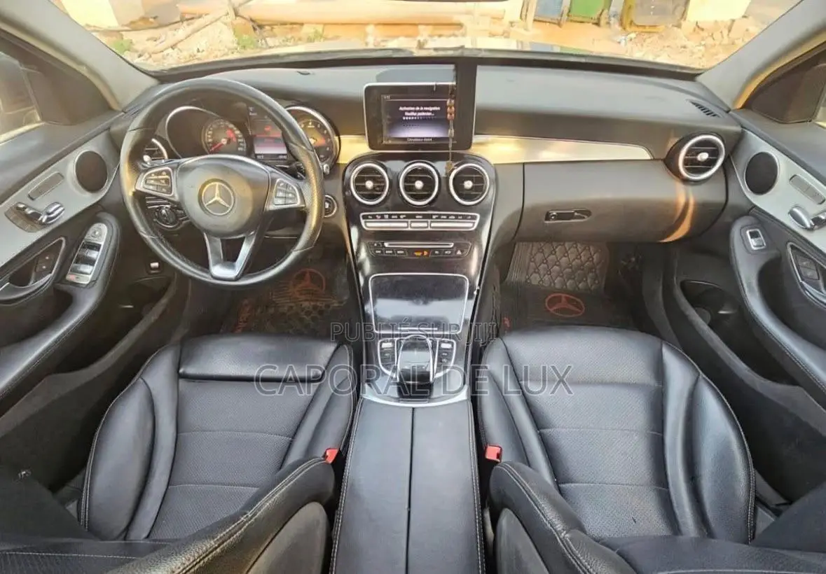 Mercedes-Benz C300 Sport 4dr AWD 4Matic Sedan (2.0L 4cyl 7A) 2015 Noir