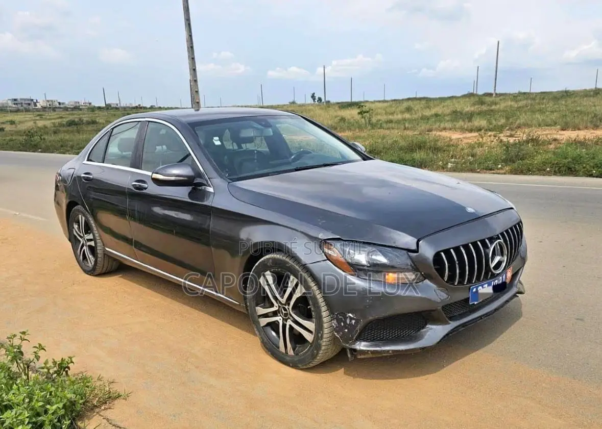 Mercedes-Benz C300 Sport 4dr AWD 4Matic Sedan (2.0L 4cyl 7A) 2015 Noir