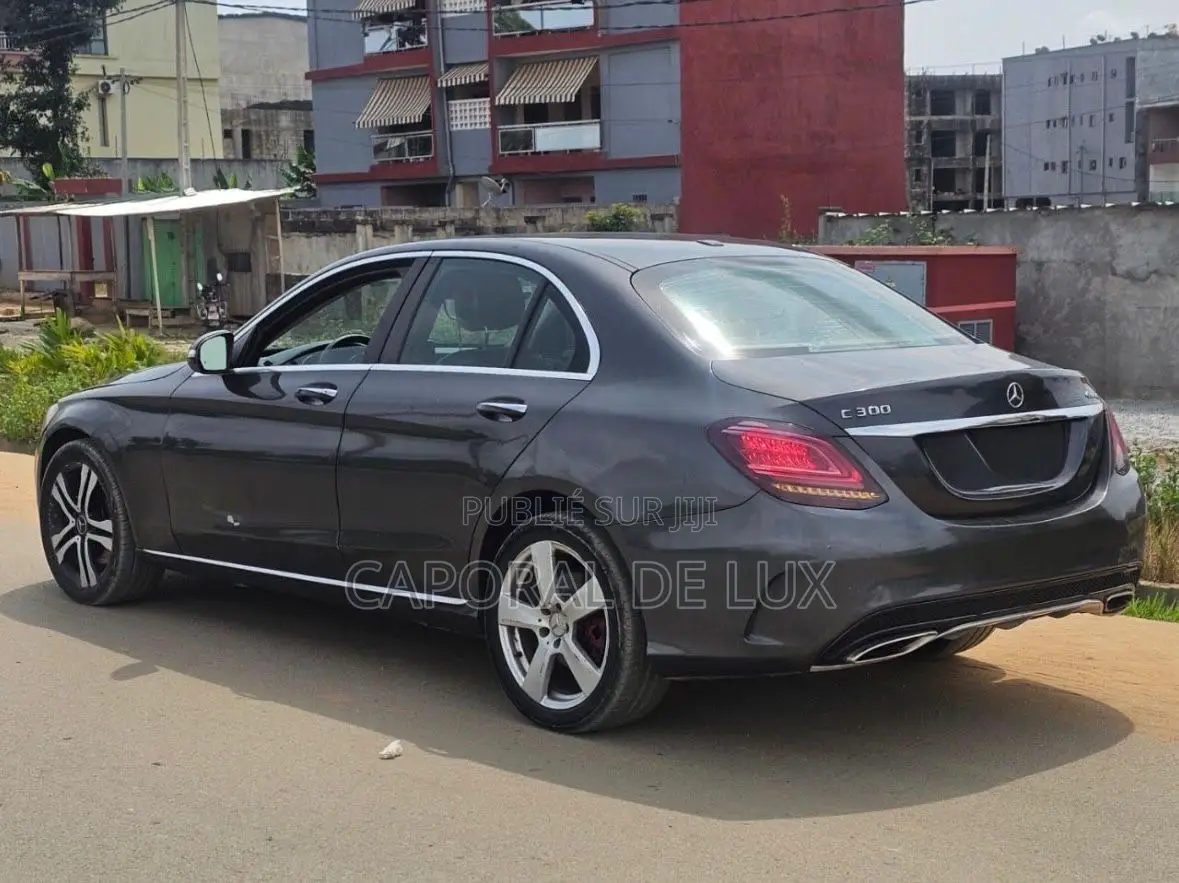 Mercedes-Benz C300 Sport 4dr AWD 4Matic Sedan (2.0L 4cyl 7A) 2015 Noir