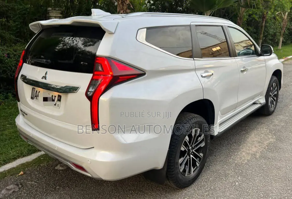 Mitsubishi Pajero Sport 2023 Blanc