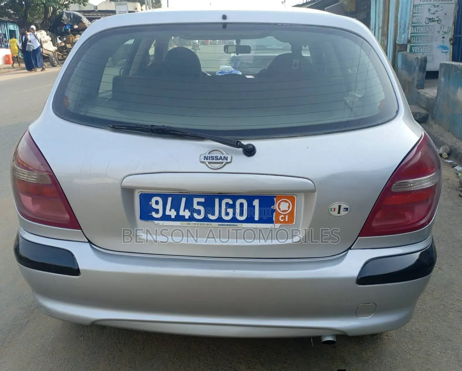 Nissan Almera Tino 2002 Gris