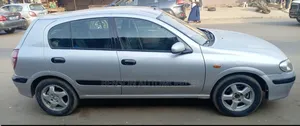 Nissan Almera Tino 2002 Gris