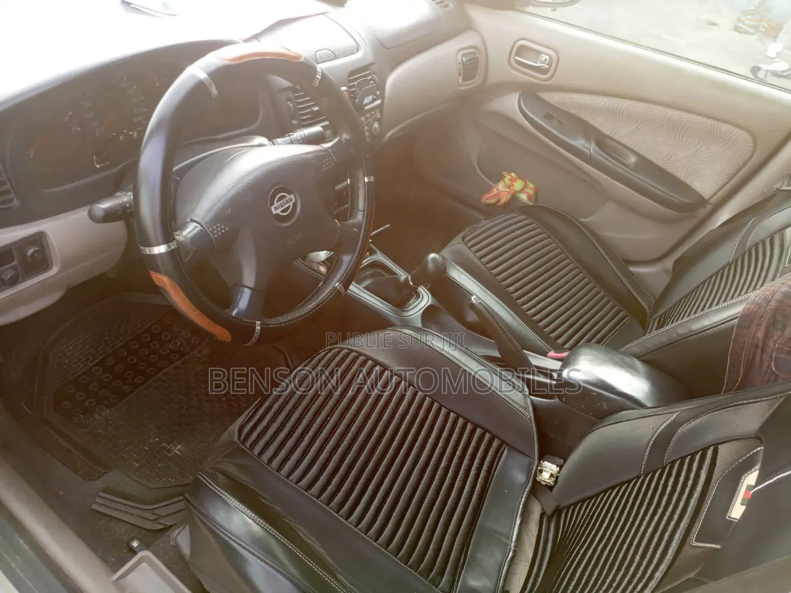 Nissan Almera Tino 2002 Gris