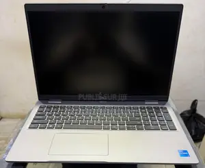 Ordinateur portable Dell Latitude 5520 8GB Intel Core i5 SSD 256GB