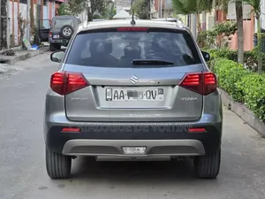 Suzuki Vitara 2020 Gris