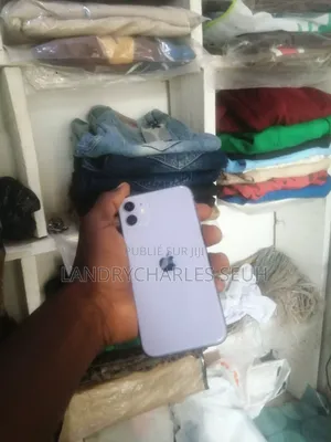 Apple iPhone 11 64 GB Violet