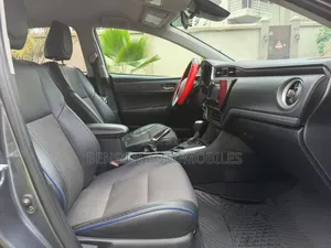 Toyota Corolla 2019 Gris