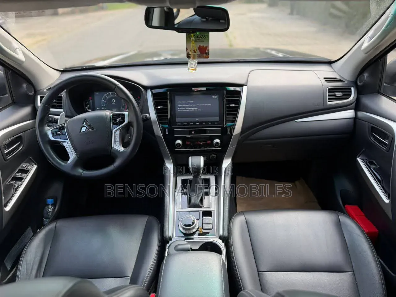 Mitsubishi Montero Sport 2025 Gris