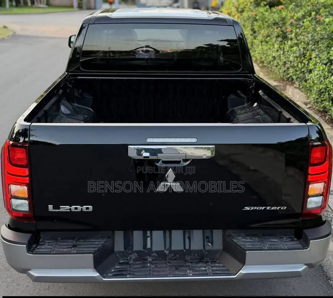 Mitsubishi L200 2025 Noir