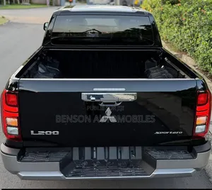 Mitsubishi L200 2025 Noir