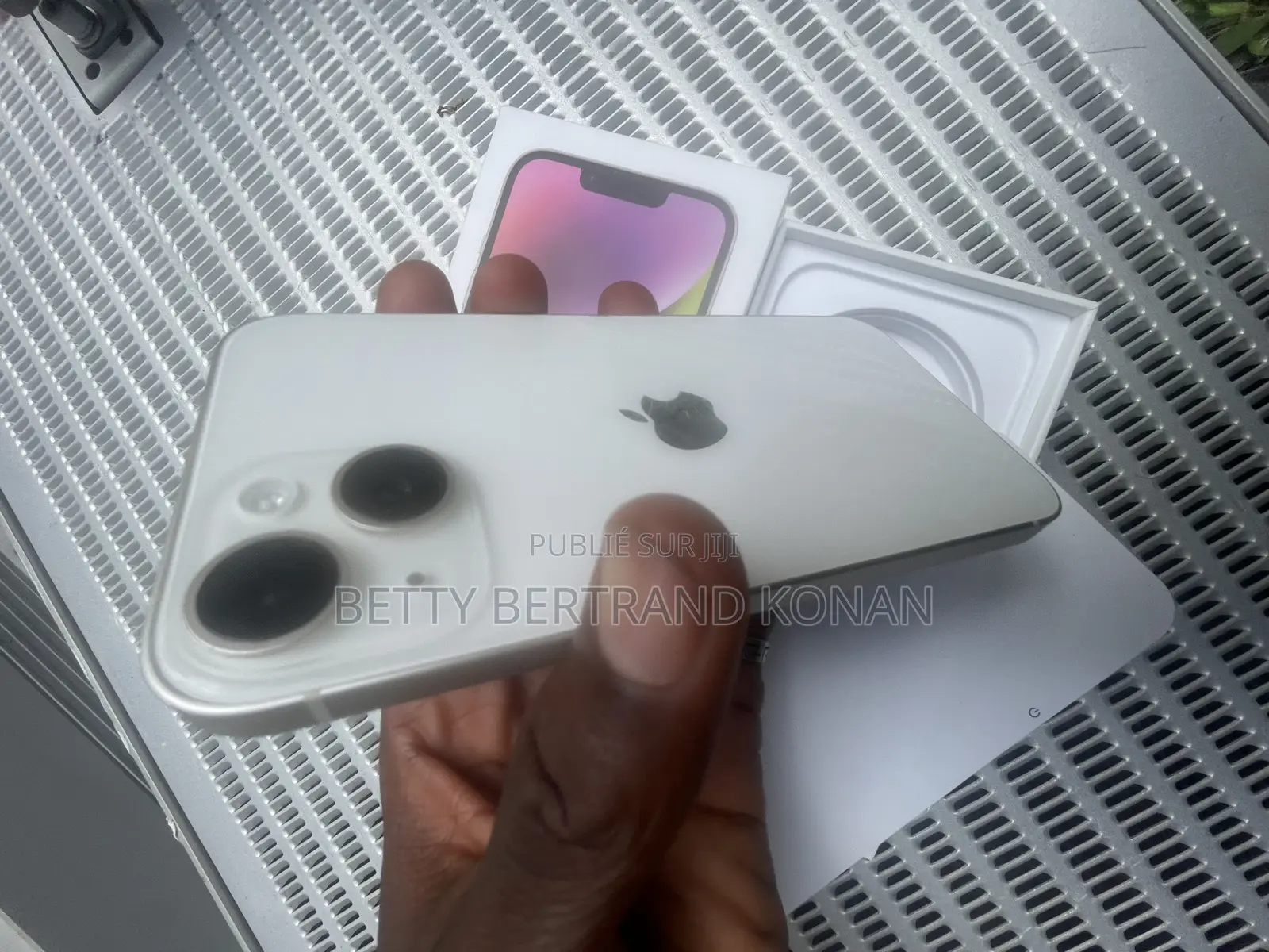 Nouveau Apple iPhone 14 128 GB Blanc
