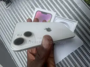 Nouveau Apple iPhone 14 128 GB Blanc