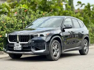 BMW X1 xDrive28i Sports Activity Vehicle 2025 Noir