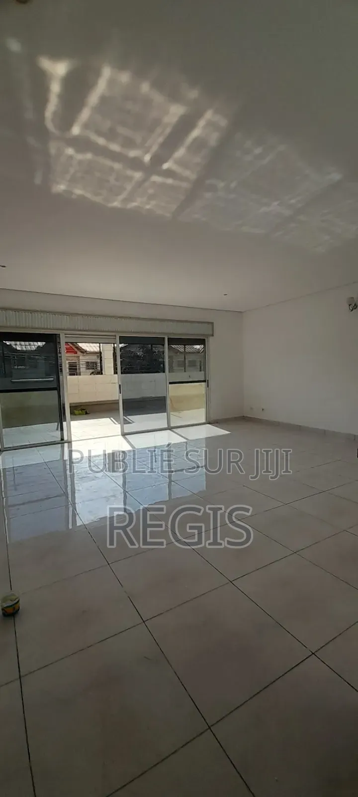 3chbre Appartement-terrasse dans Appartement, Cocody à Louer