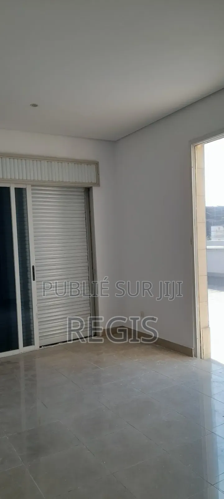 3chbre Appartement-terrasse dans Appartement, Cocody à Louer