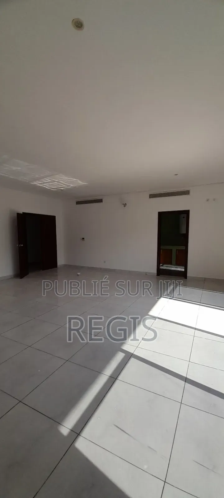 3chbre Appartement-terrasse dans Appartement, Cocody à Louer