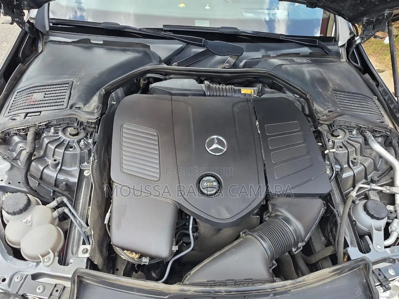 Mercedes-Benz C300 2022 Gris