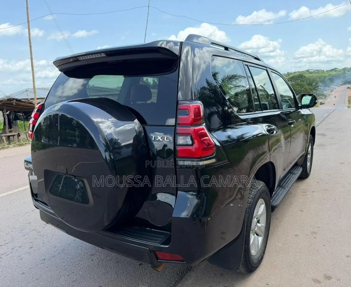 Toyota Land Cruiser Prado 2.7 2023 Noir