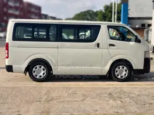 Toyota HiAce 2016 Autre
