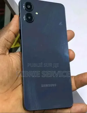 Nouveau Samsung Galaxy A06 64 GB Noir