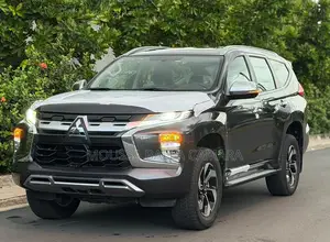 Nouveau Mitsubishi Montero Sport 2025 Noir