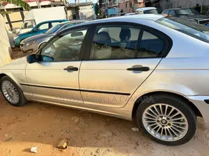 BMW 318i 2003 Gris