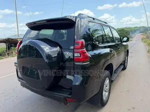 Toyota Land Cruiser Prado 2024 Noir