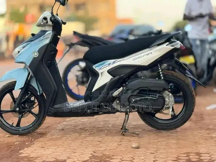 Nouveau Yamaha DT125 2025 Bleu