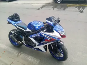 Nouveau Suzuki 750 2018 Bleu