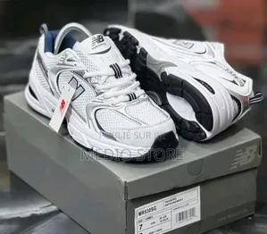 Chaussure Disponible