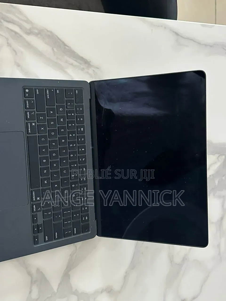 Nouveau Apple MacBook Air 2022 M2 16GB Apple M2 SSD 256GB
